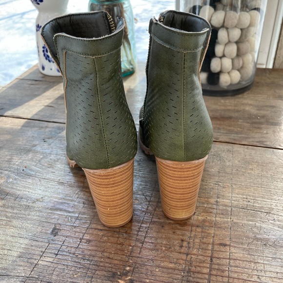 Seven 7 Ashbury Open Toe Ankle Boot - Picture 4 of 6